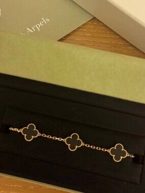 Van Cleef & Arpels  Bracelet